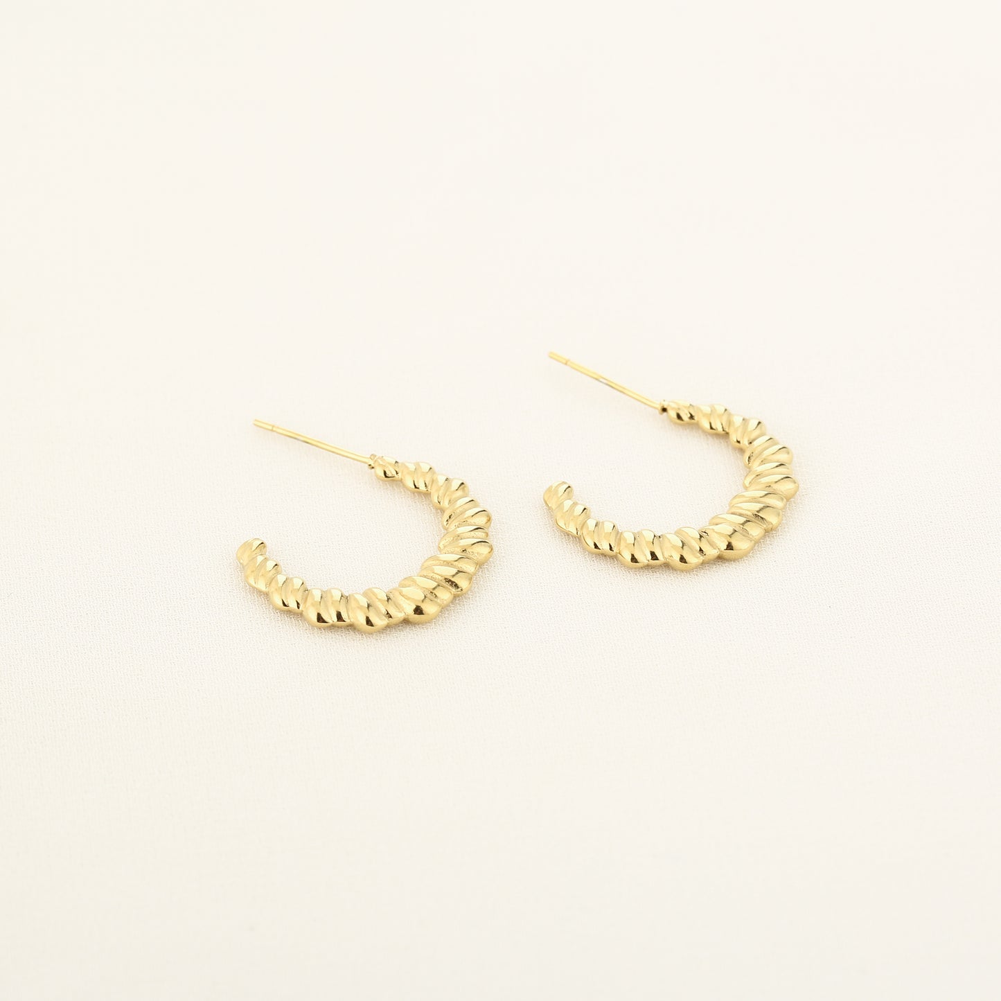 Oorbellen Twisted hoop - Goud