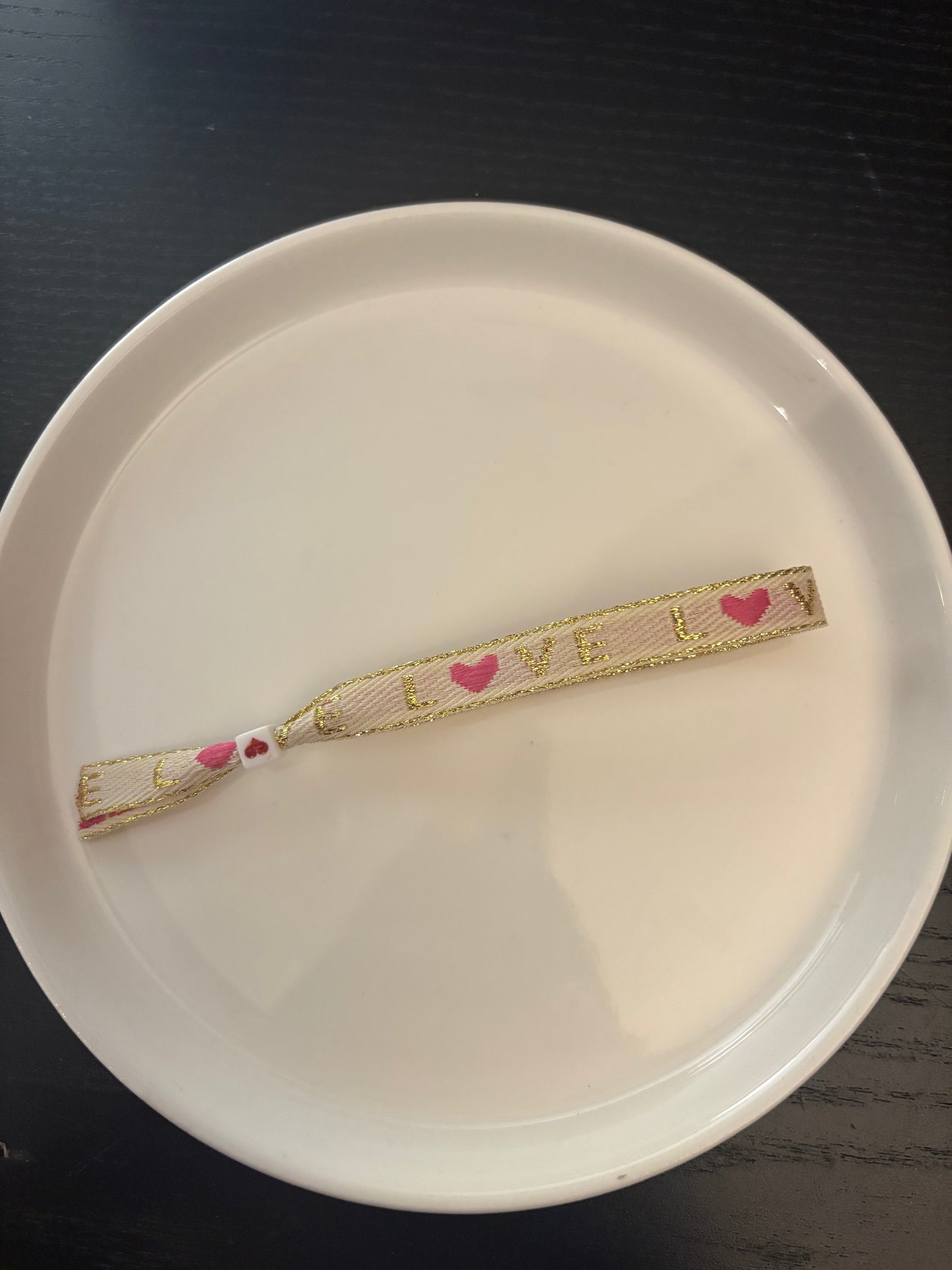 Lintarmband Love goud