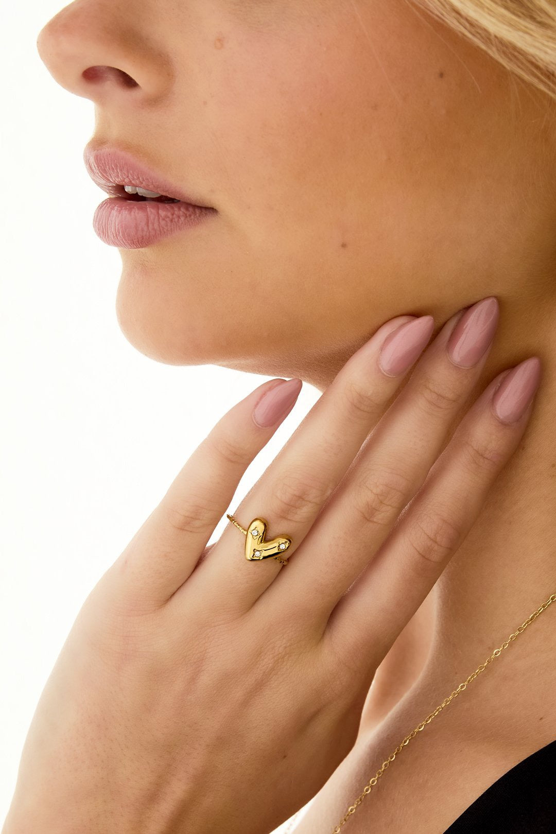 Ring lilly